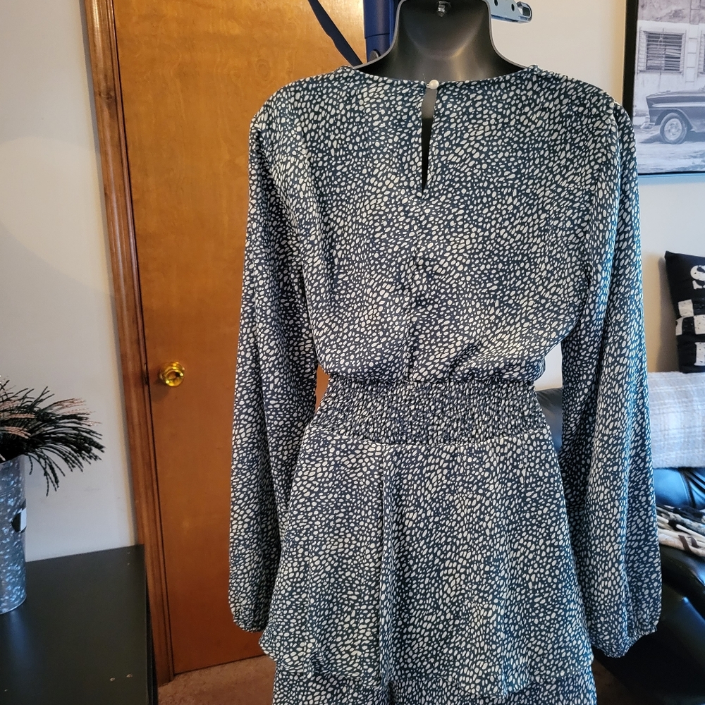 Pretty Gradens Romper - Picture 3 of 5